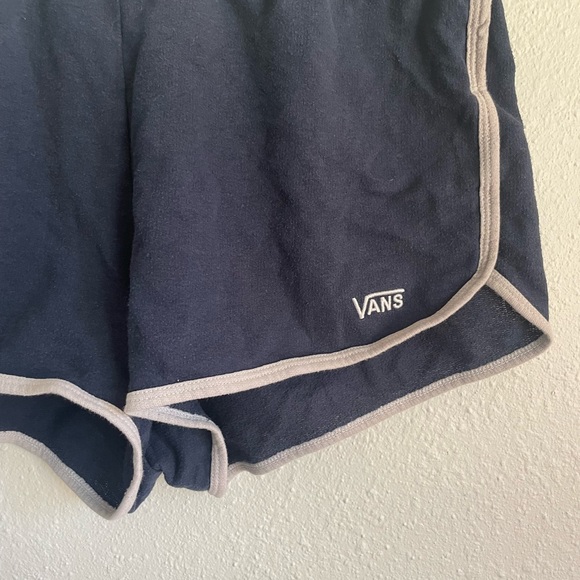 Vans Women’s Fleece Shorts Navy Blue Size S - Picture 2 of 4